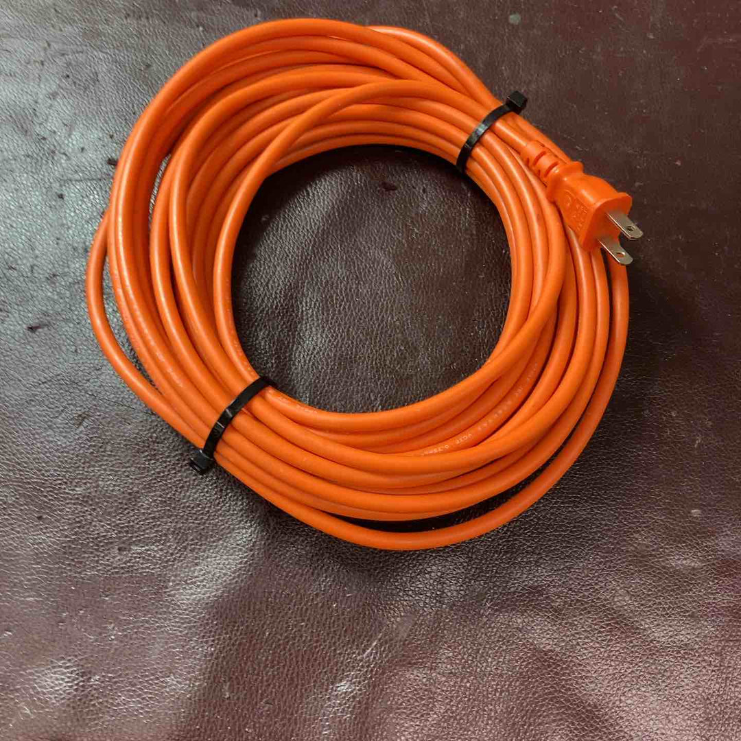 【中古品】◇マキタ 生垣バリカン AC100V 刈込幅300mm 特殊コーティング刃 グリーン MUH305G【東大和店】