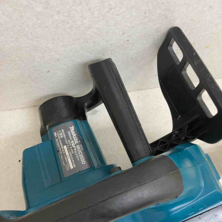 マキタ 充電式チェンソー本体のみ MUC252DZ【町田店】