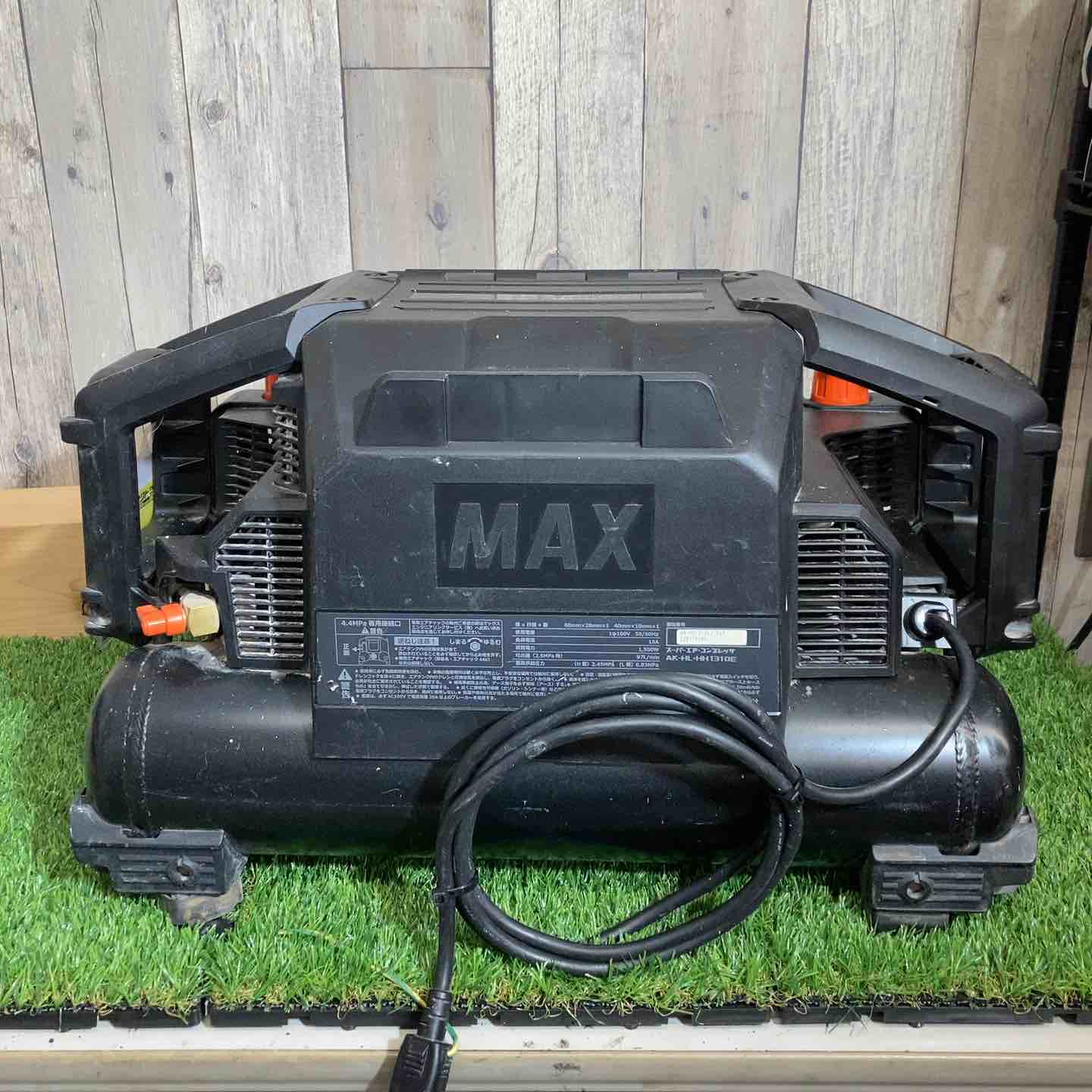 ☆マックス(MAX) エアコンプレッサー AK-HH1310E_ブラック【戸田店