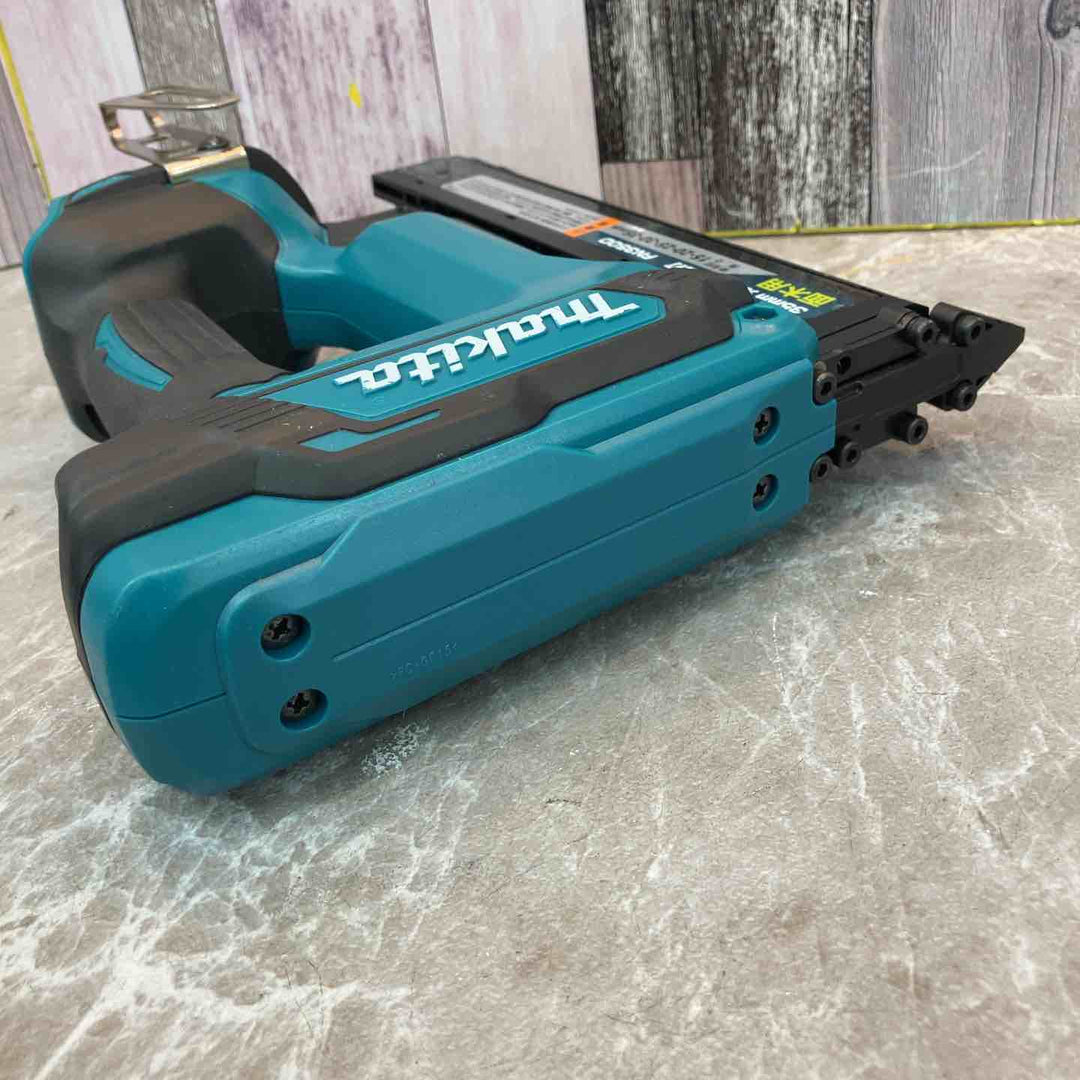 ★マキタ(makita) コードレスフィニッシュネイラ FN350DZK【八潮店】