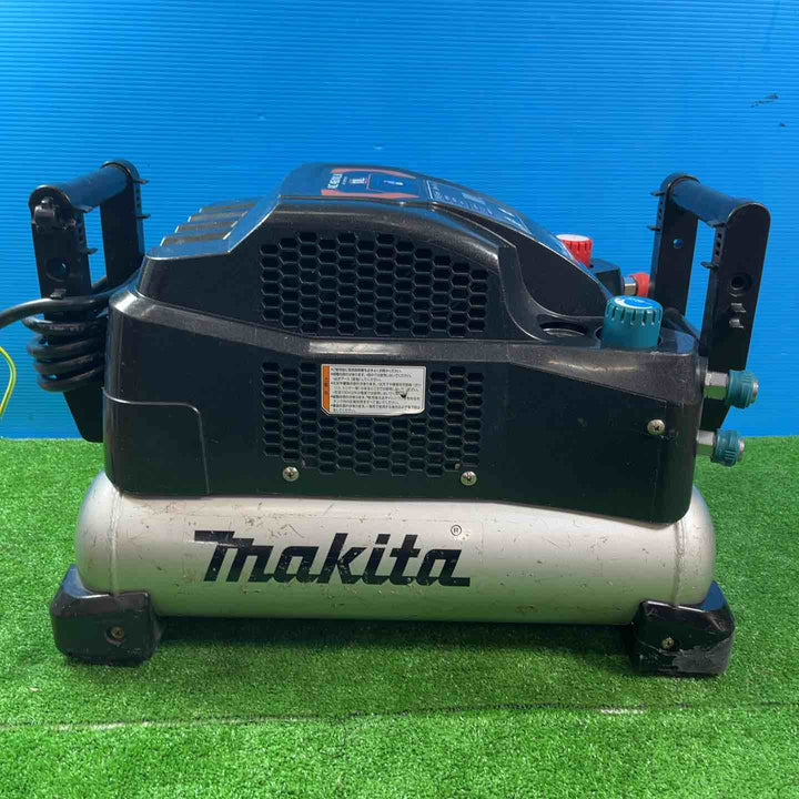 ★マキタ(makita) エアコンプレッサー AC461XLKB【岩槻店】