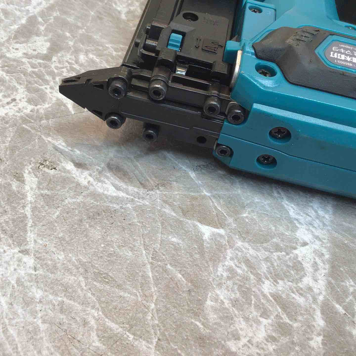 ★マキタ(makita) コードレスフィニッシュネイラ FN350DZK【八潮店】