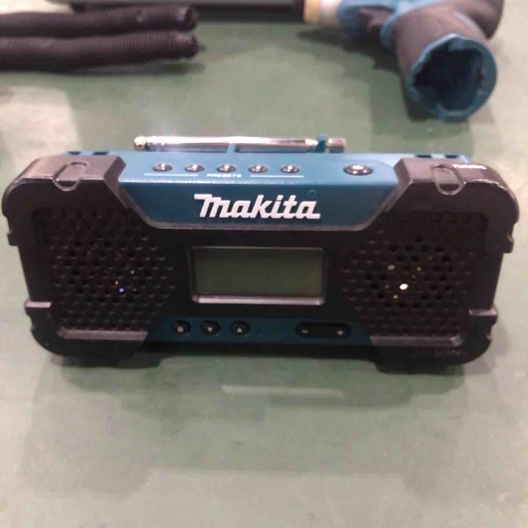 〇マキタ(makita) コードレスドライバーライトラジオセット CK1002SP (TD090D)【川口店】