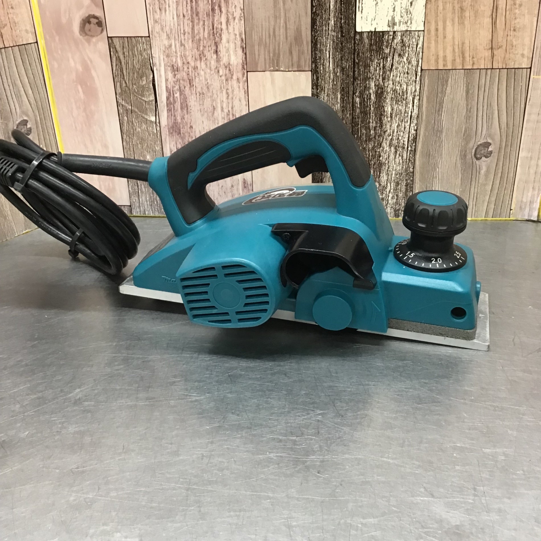 ☆マキタ(makita) 電気カンナ KP0800A【八潮店】 – アクトツール