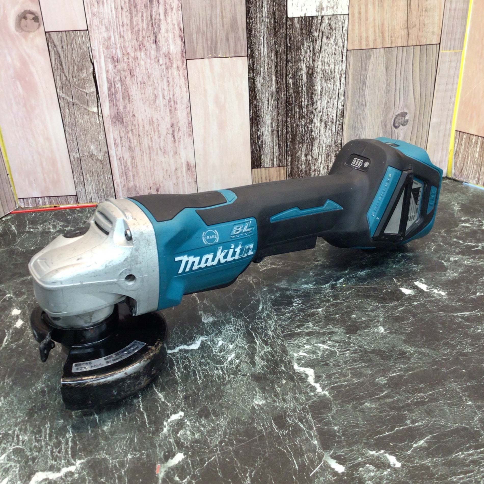 ★マキタ(makita) 100mmコードレスディスクグラインダ GA418DZ【八潮店】