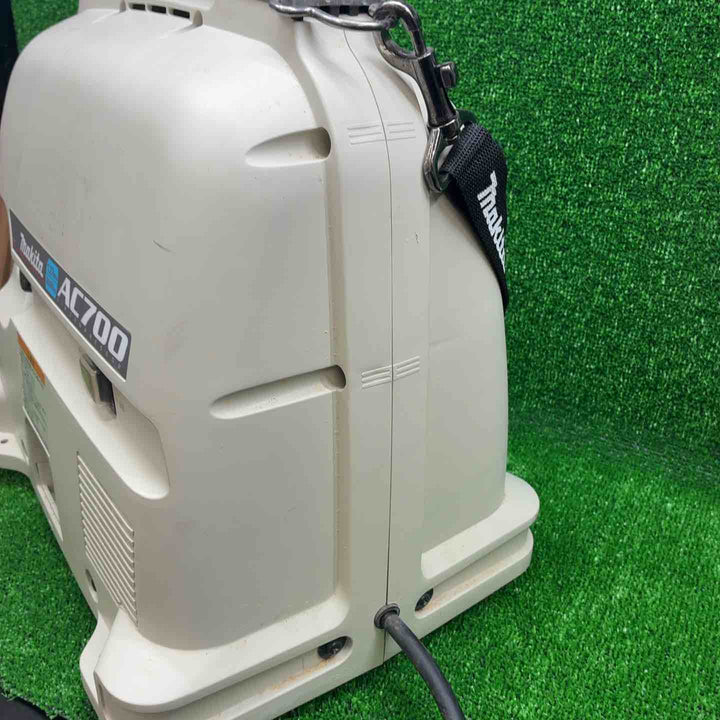 ★マキタ(makita) エアコンプレッサー AC700【藤沢店】