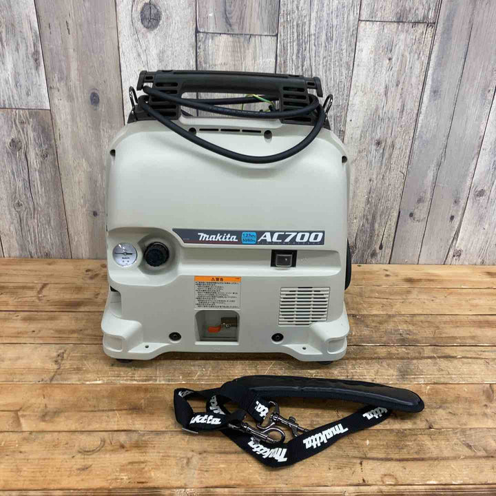 マキタ(makita) エアコンプレッサー AC700 【東大和店】