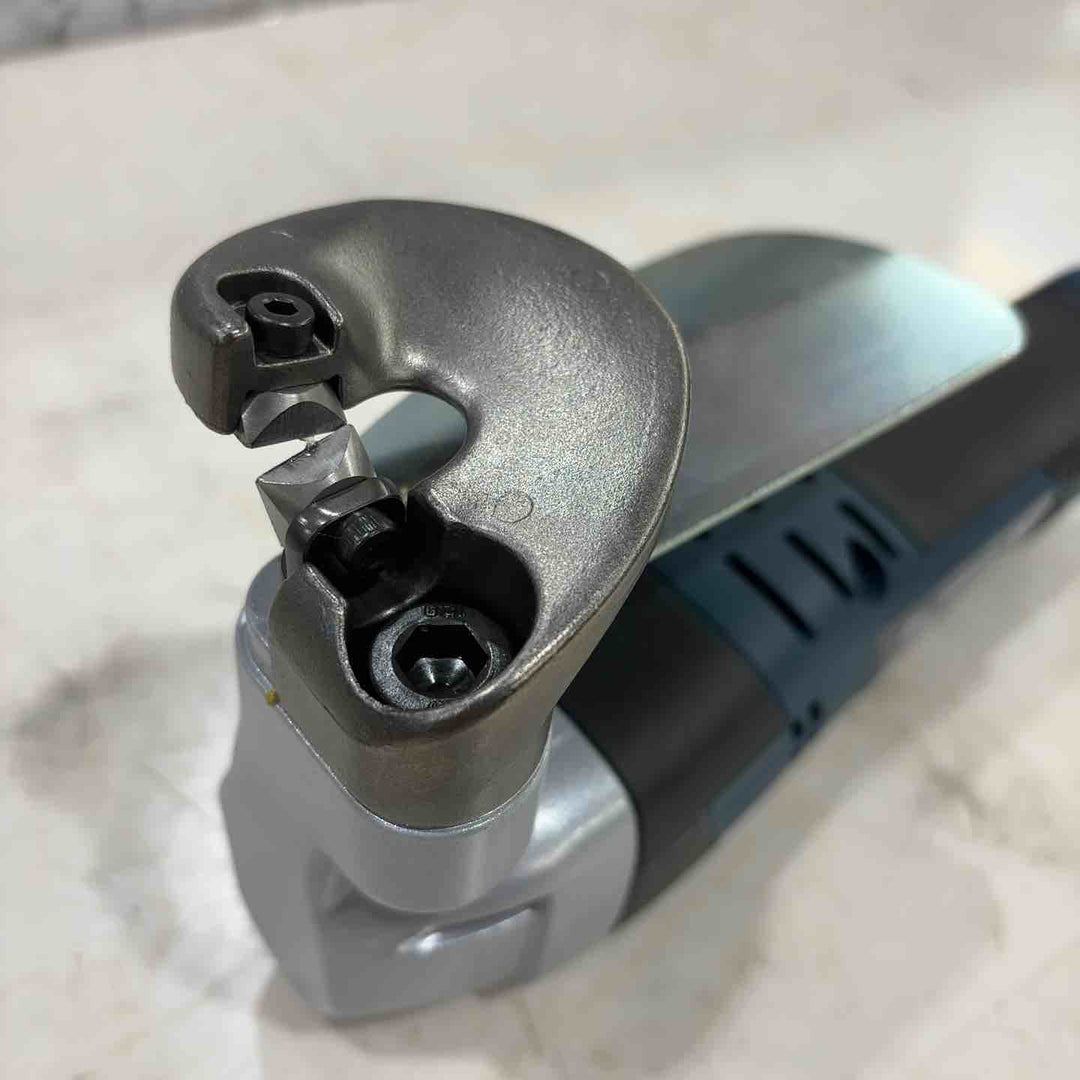 ◇ボッシュ(BOSCH) バッテリーシェア GSC10.8V-LIN2 コードレスシャー【川口店】