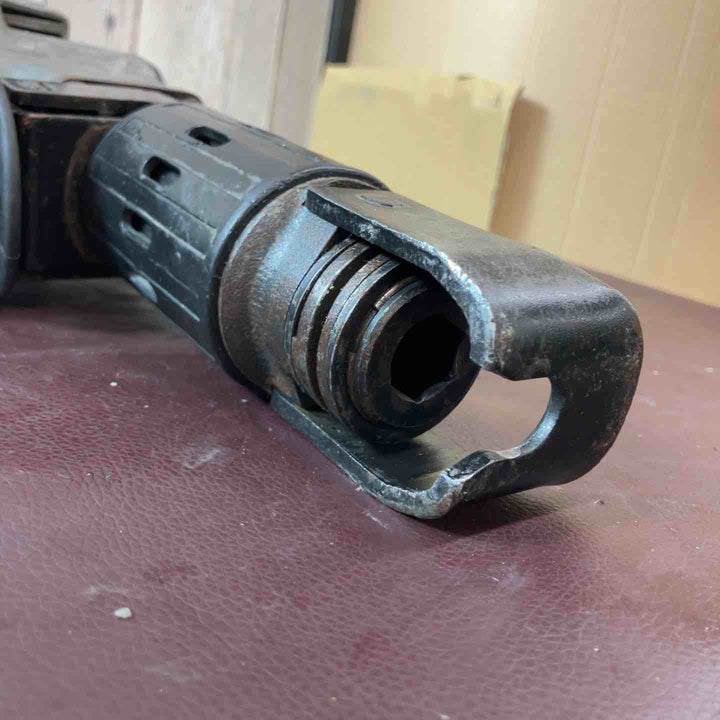 【中古品】 マキタ(makita) 電動ハンマ HM0810 六角シャンク17mm 【東大和店】