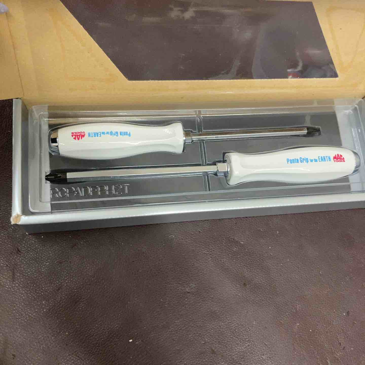【未使用(店頭展示品)】 マックツール(MACTOOLS) ドライバー 2本セット RCPADFPH2T 2022年 【東大和店】 未使用(店頭展示品)】 マックツール(MACTOOLS) ドライバー 2本セット