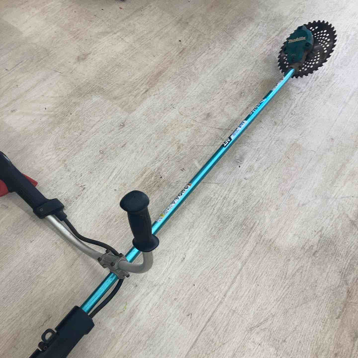 【店頭受取り限定】★マキタ(makita) コードレス草刈機 MUR001GZ【川越店】