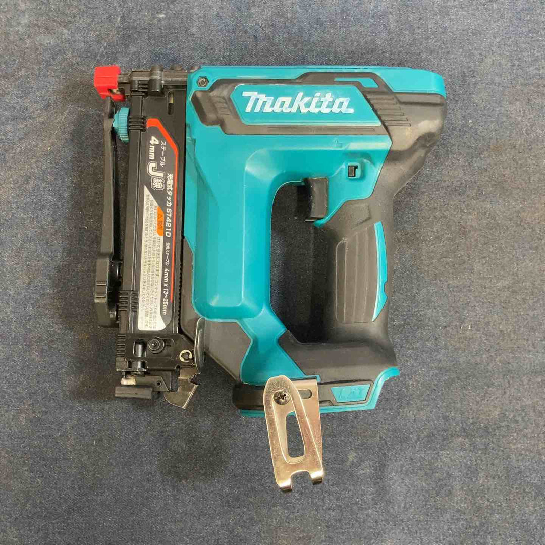 ★マキタ(makita) コードレスタッカ ST421DRG【八潮店】