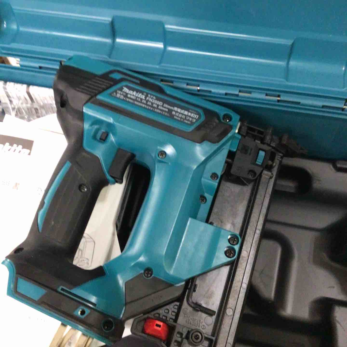 ☆マキタ(makita) コードレスフィニッシュネイラ FN350DZK【町田店