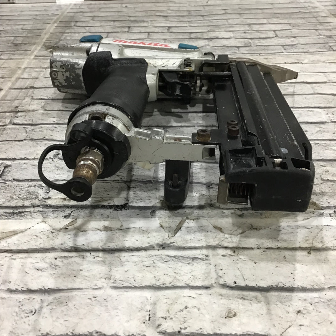 ★マキタ(makita) 常圧フィニッシュネイラ AF502N【川口店】