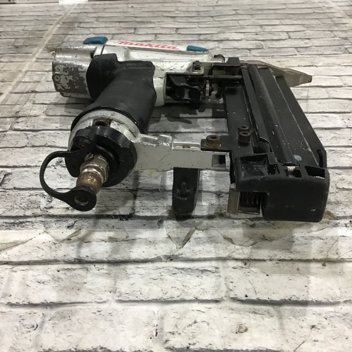 ★マキタ(makita) 常圧フィニッシュネイラ AF502N【川口店】