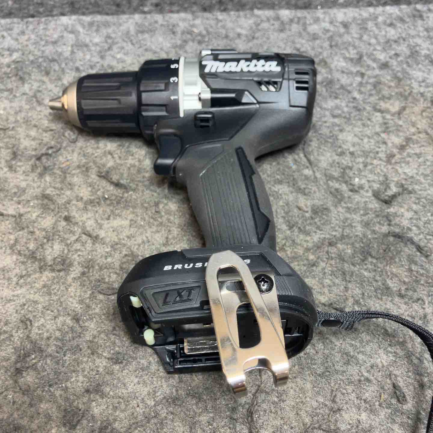 【中古美品】 マキタ/makita コードレスドリルドライバー・DF484DRGXB 【桶川店】 中古美品】 マキタ/makita コードレスドリルドライバー・DF484DRGXB