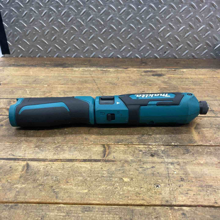 ★マキタ(makita) コードレスペンインパクトドライバー TD022DSHX【所沢店】