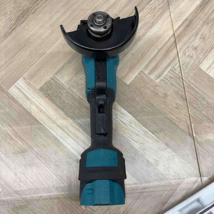 ☆マキタ(makita) 125mmコードレスディスクグラインダ GA518DZ【八潮店】