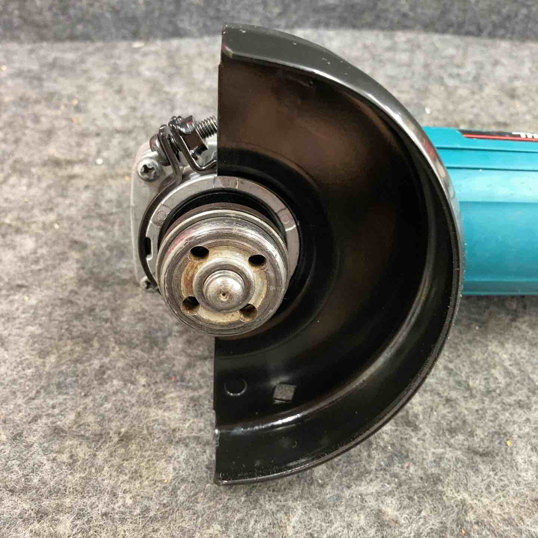 ☆マキタ(makita) 100mmディスクグラインダ 9533BL【鴻巣店】