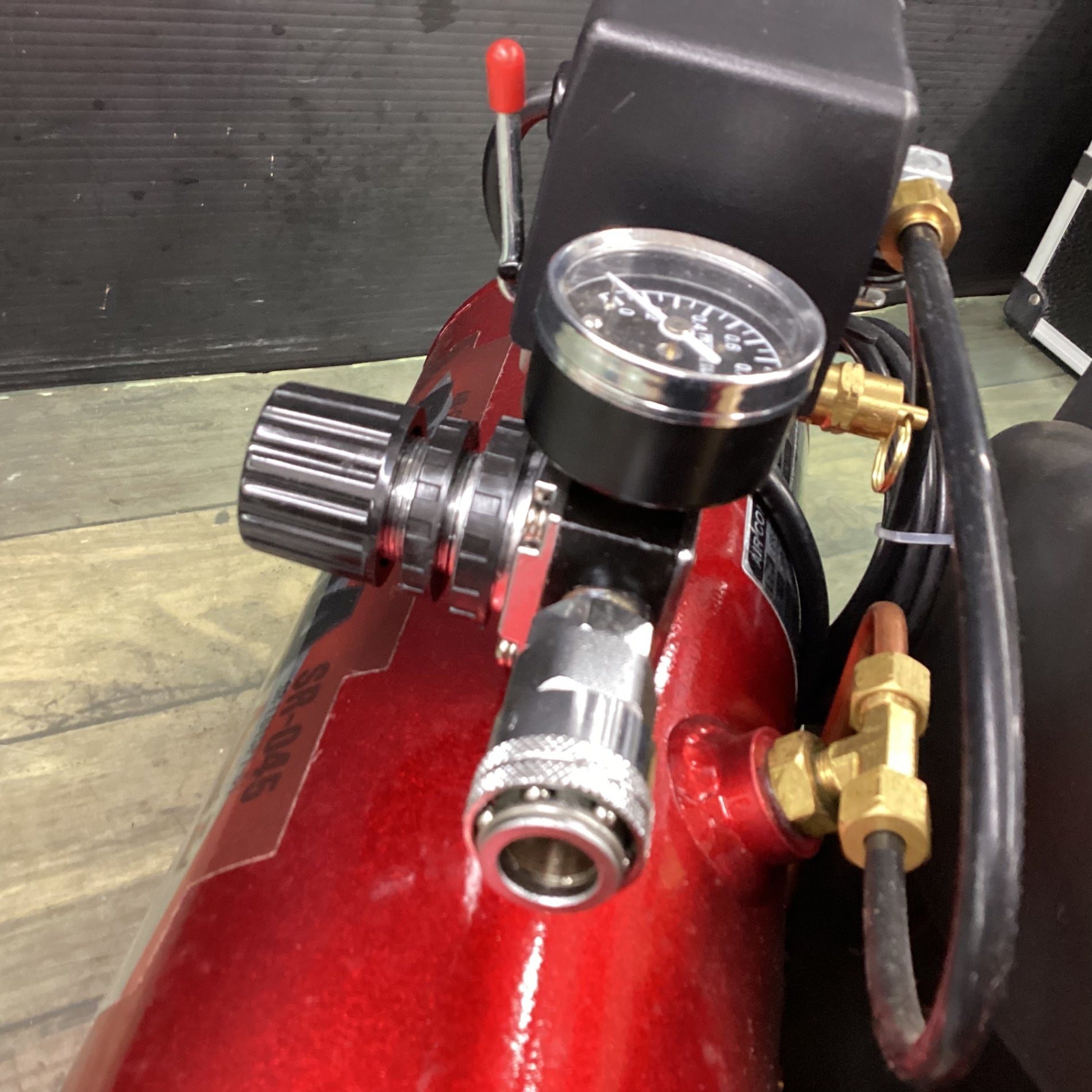 〇藤原産業 (SK11) オイルレス エアーコンプレッサー SR-045 タンク