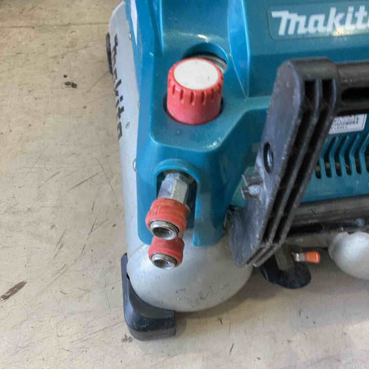 ★マキタ(makita) エアコンプレッサー AC461XLH【町田店】