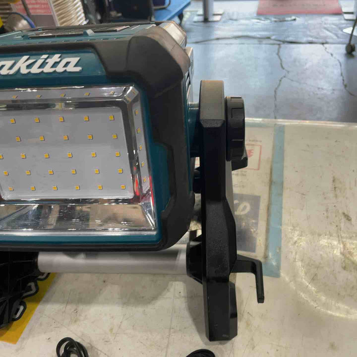 ★マキタ(makita) コードレススタンドライト ML811【川口店】