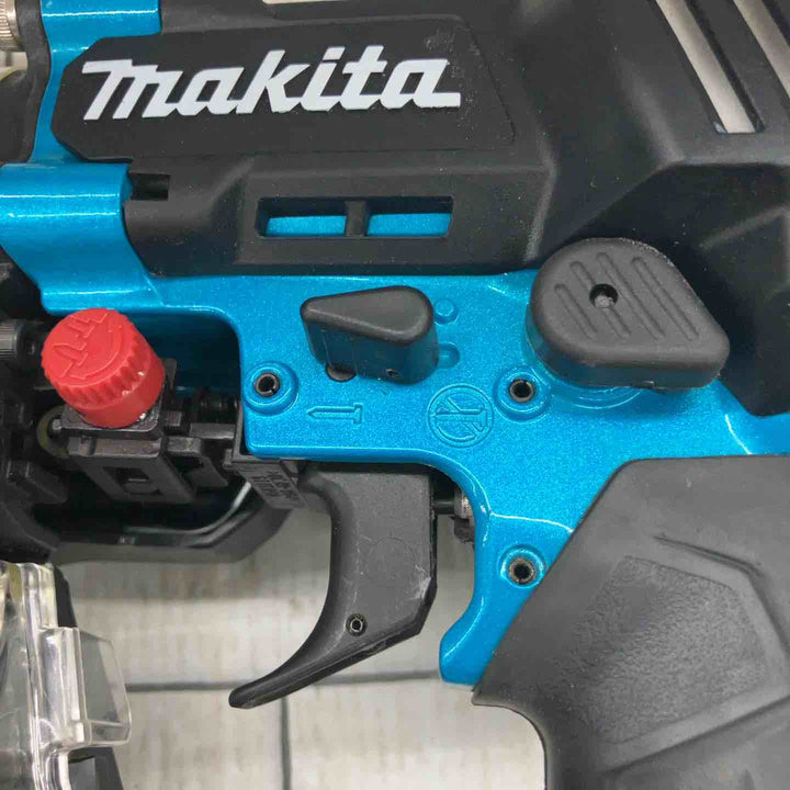 ★マキタ(makita) 高圧エア釘打ち機 AN636HM【所沢店】