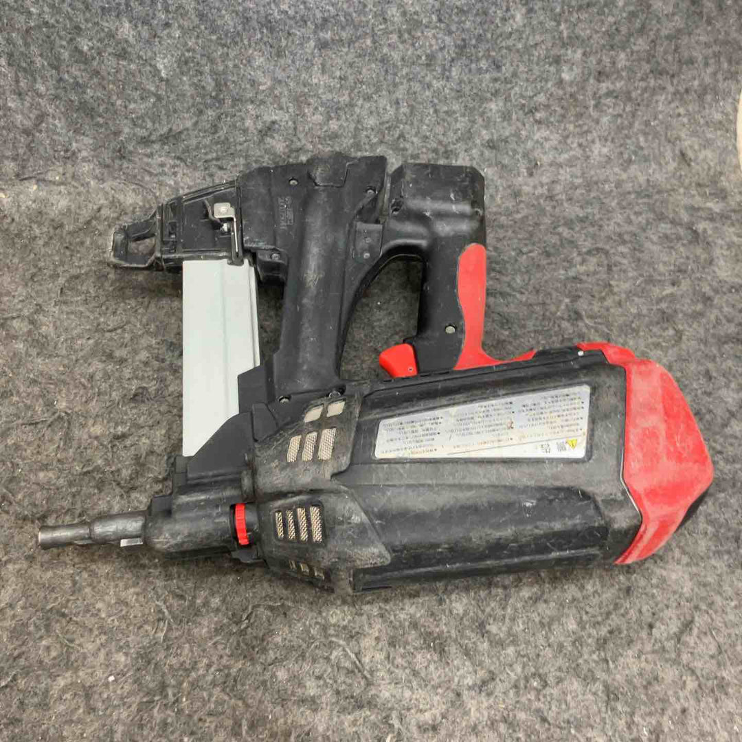 ★マックス(MAX) ガスネイラ GS-738C2 ケース(6V1.5Ahバッテリー*2、充電器、ガス*1)【鴻巣店】