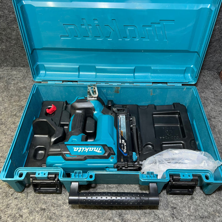 ★マキタ(makita) コードレスタッカー ST121DZK【桶川店】