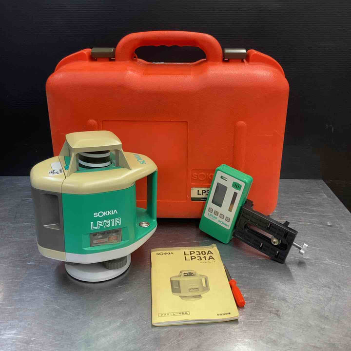 【中古品】 ソキア(SOKKIA) 回転レーザー(レベルプレーナー) LP31A 360度 墨出し器 水平器 光学 【東大和店】