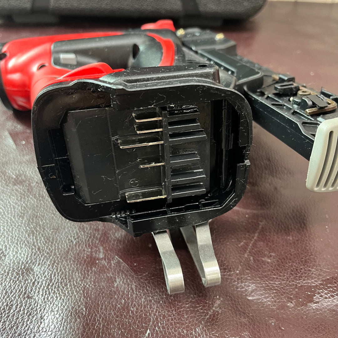 【中古品】★マックス(MAX) コードレスフィニッシュネイラ TJ-35FN1-BC/50A バッテリー2個付【東大和店】