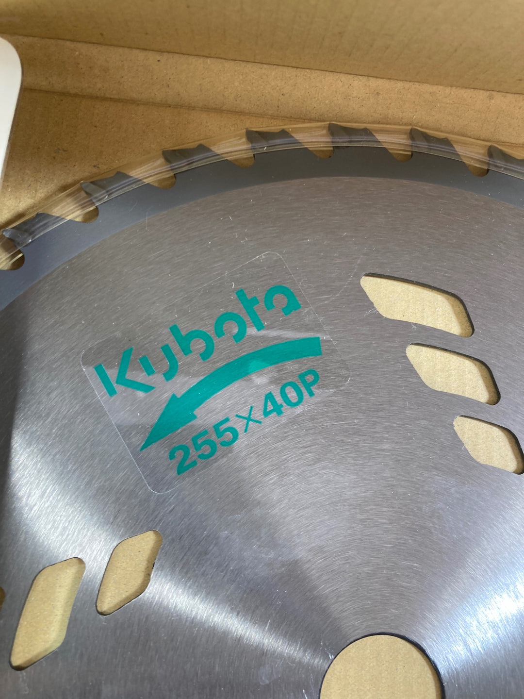 【未使用品(店頭展示品)】KUBOTA(クボタ)刈払機用チップソー 外径255㎜ 刃厚2.0㎜ 穴径25.4㎜ 刃数40P 9枚セット