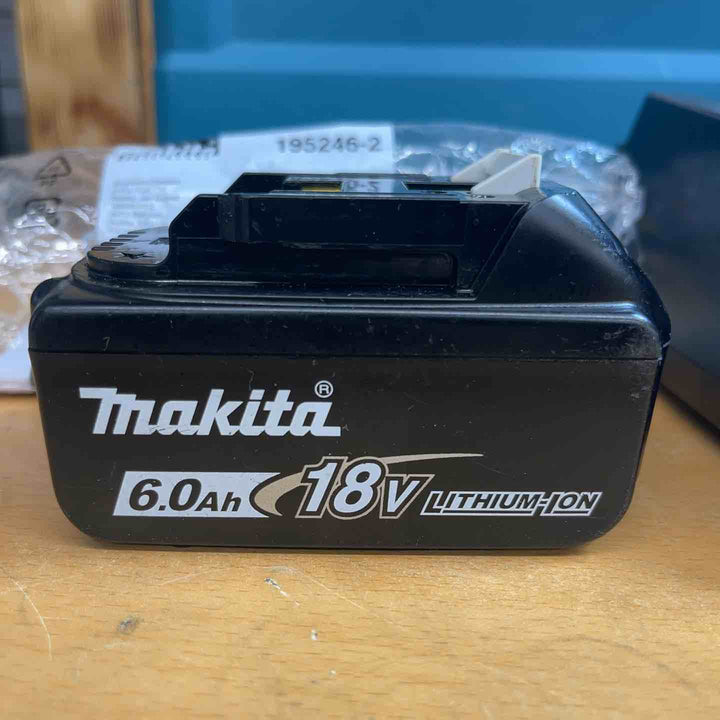★マキタ(makita) コードレスピンネイラ PT353DRG【越谷店】