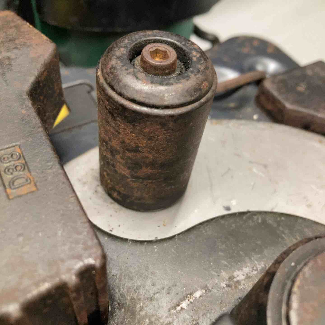 ◇ハイコーキ(HIKOKI ※旧:日立工機) 鉄筋カットベンダ  VB16Y パーツ割れあり、確認してください【戸田店】