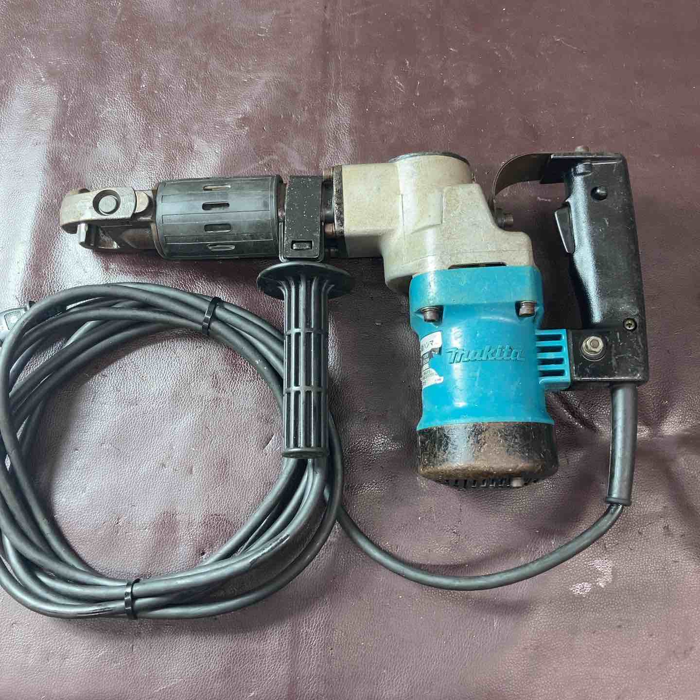 中古品】マキタ(makita) 電動ハンマ HM0810 はつり機 ハツリ【東大和店 中古品】マキタ(makita) 電動ハンマ HM0810 はつり機 ハツリ【東大和店