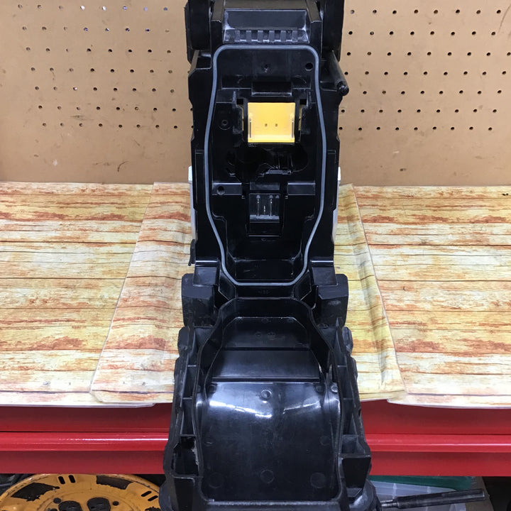 ★マキタ(makita) コードレスラジオ MR108B【川崎店】