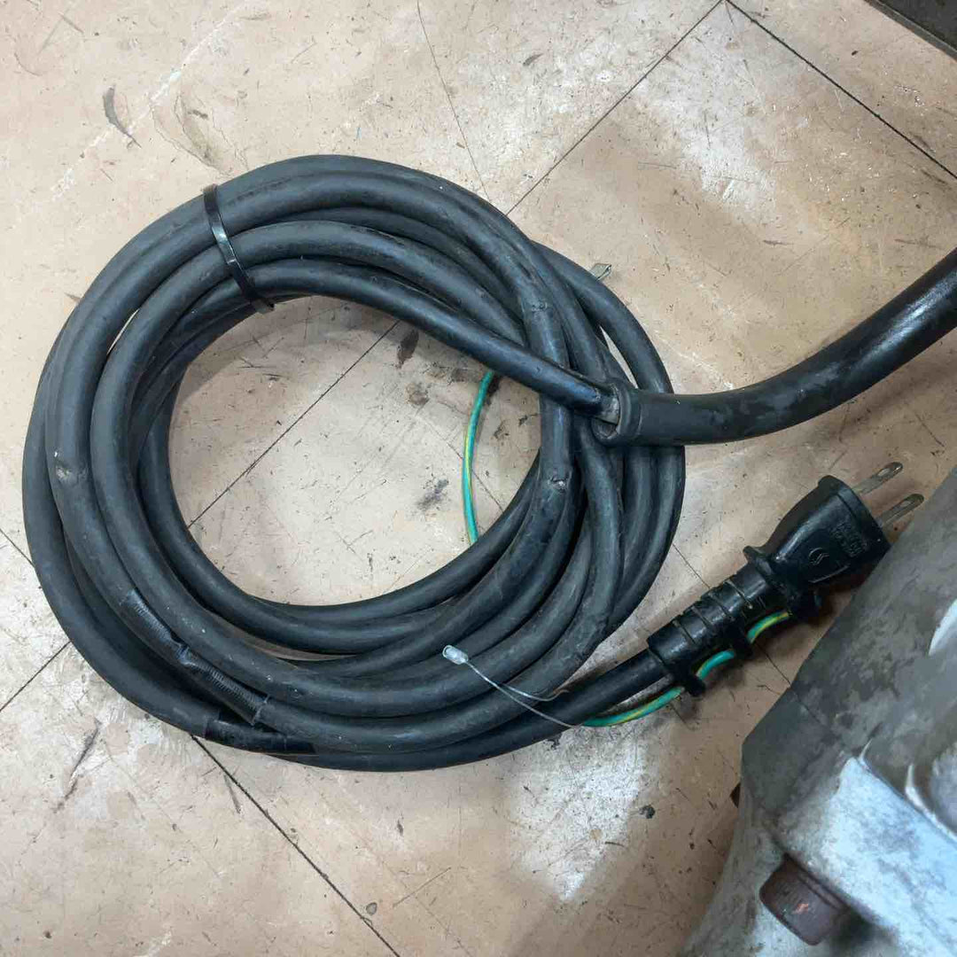 【店頭受取り限定】★マキタ(makita) 電動ハンマ 8600S【草加店】