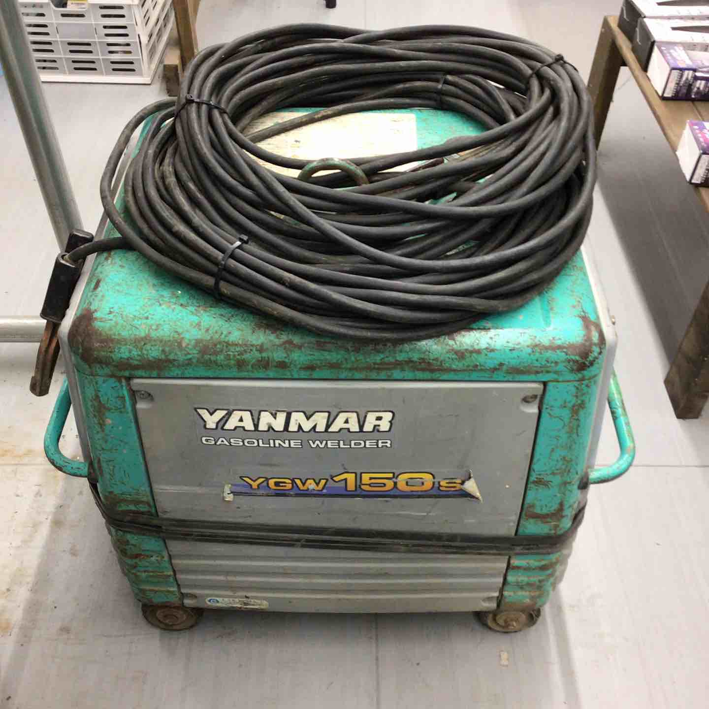 ヤンマー 防音型 ガソリンエンジンウェルダーYGW150SS(発電機兼溶接機 デンヨー 防音型エンジン溶接機 GAW-155ES (発電機兼用型/セル式