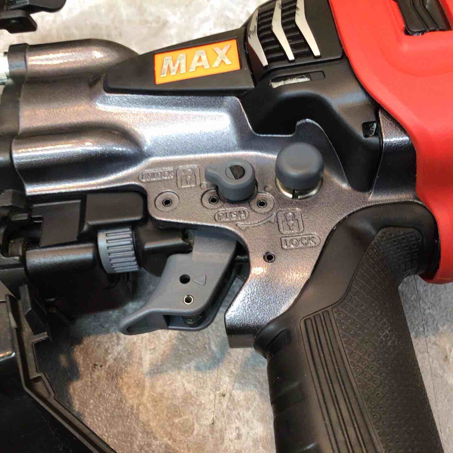 中古品】☆マックス MAX 75mm 高圧エア釘打ち機 HN-75N4(D)-G【八潮店