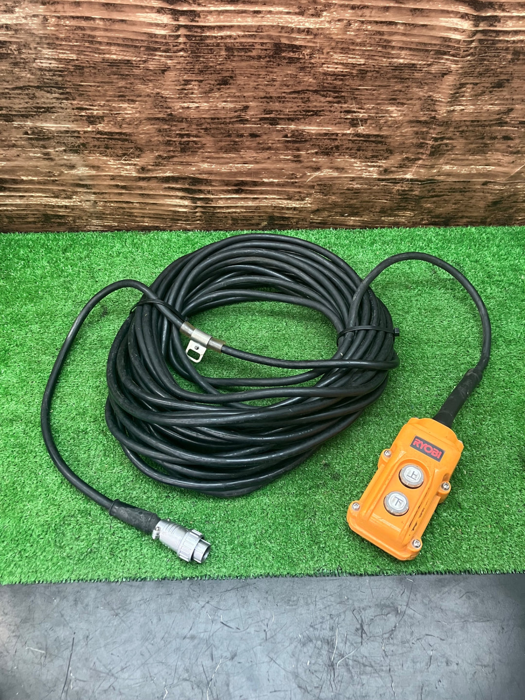 リョービ(RYOBI) ウインチ(4mm×31m付) WIM-125A 最大吊揚荷重:130kg【川越店】