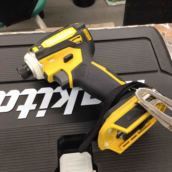 ★マキタ(makita) コードレスインパクトドライバー TD172DGXFY【戸田店】