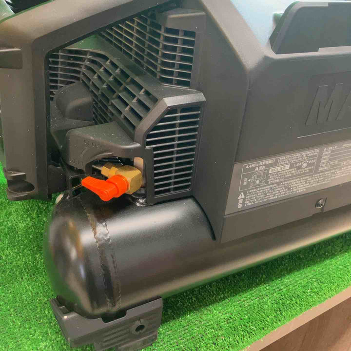 お買得品♪マックス(MAX) エアコンプレッサー AK-HH1310E_ブラック【川越店】