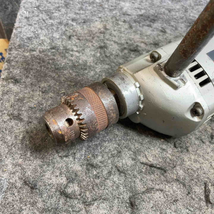 マキタ(makita) 電気ドリル 6304R【桶川店】