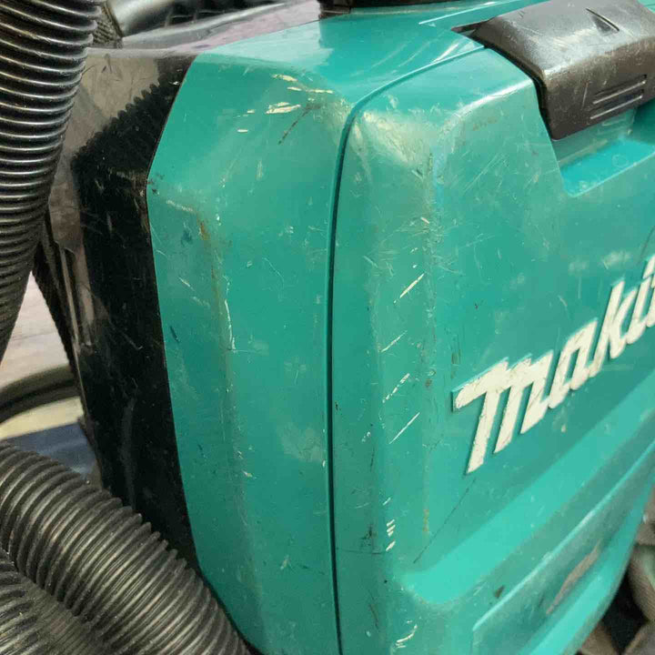【中古品】☆マキタ(makita) コードレス背負い集じん機 VC260DZ ノズル無し肩紐破れあり【八潮店】