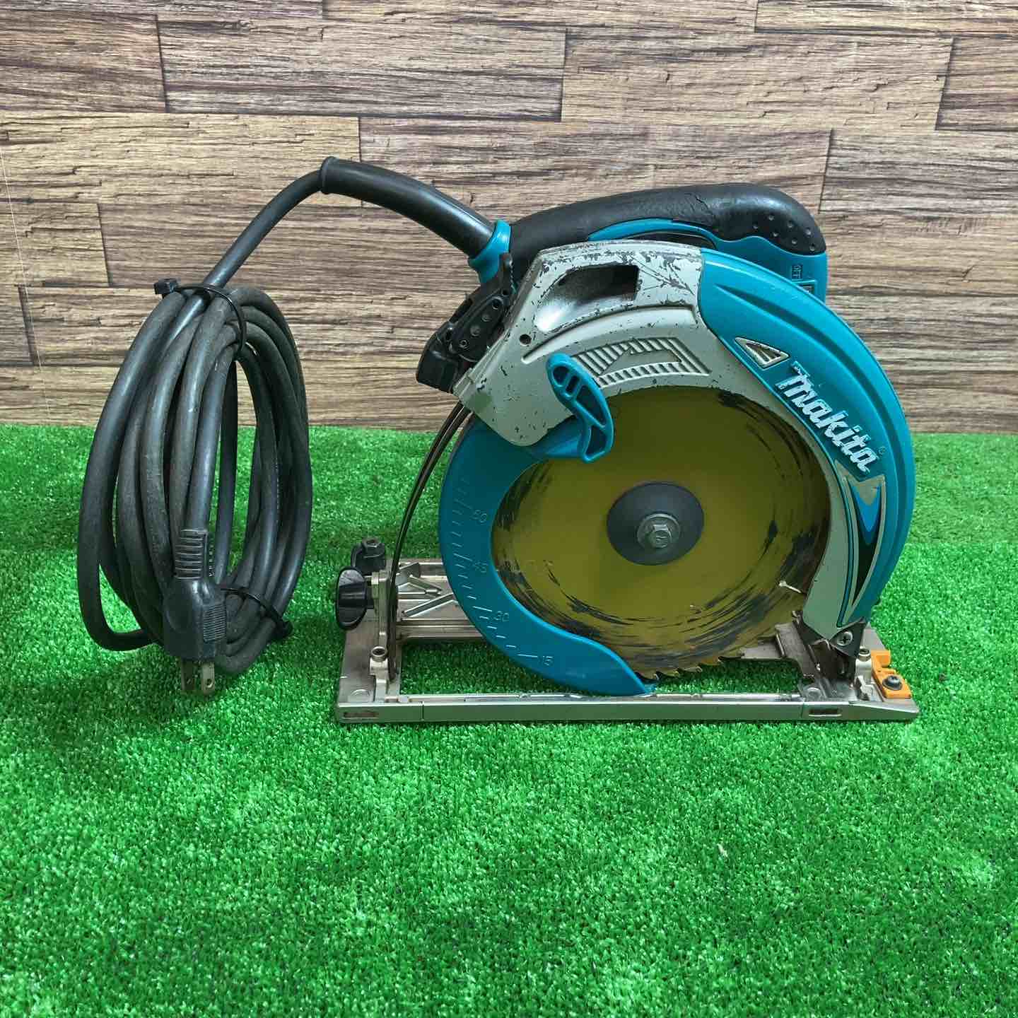 ★マキタ(makita) 180-190mm木工用超硬丸のこ 5837BA【桶川店】 ☆マキタ(makita) 180-190mm木工用超硬丸のこ 5837BA【桶川店