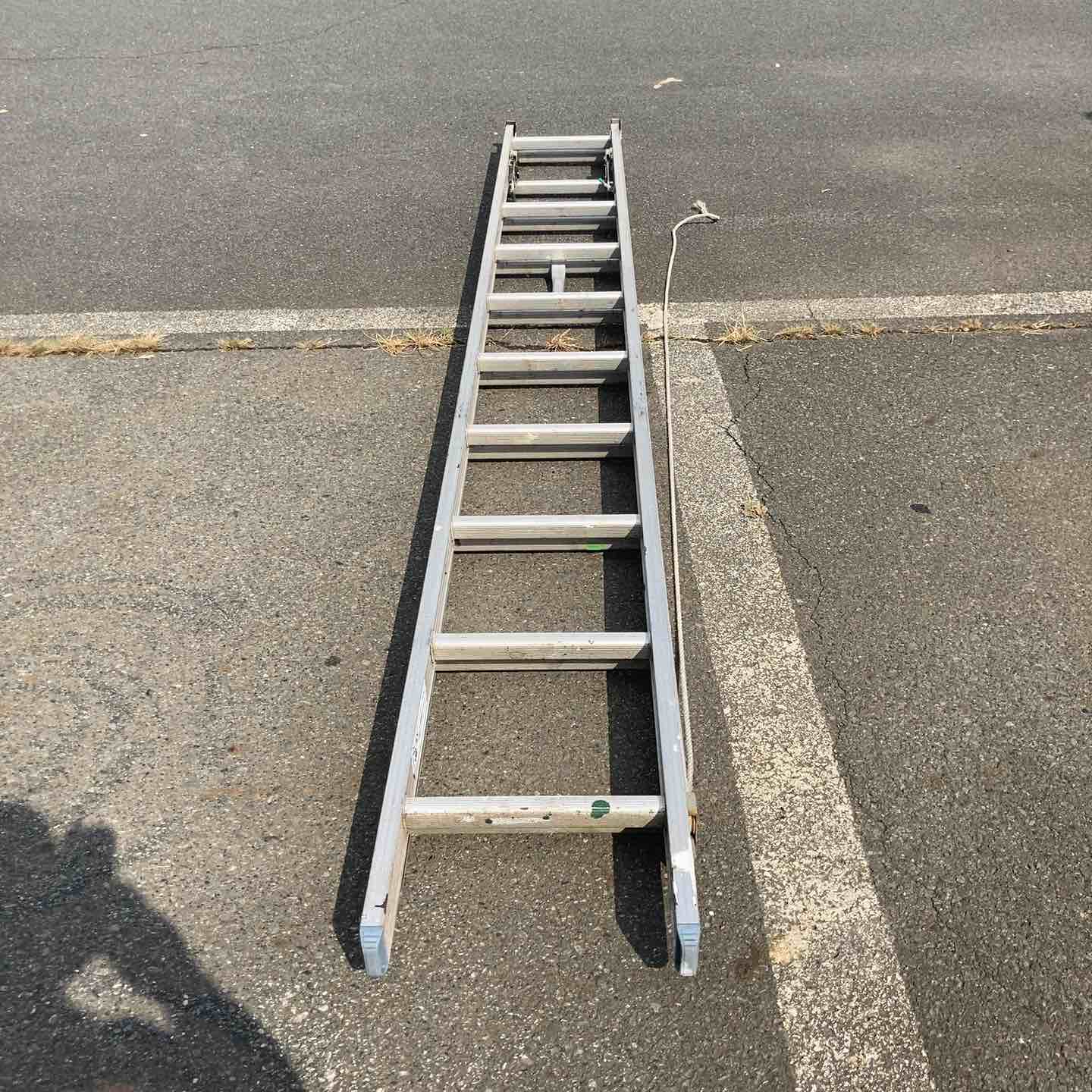 中古品／店頭受取り限定】長谷川工業(ハセガワ/Hasegawa) 2連はしご