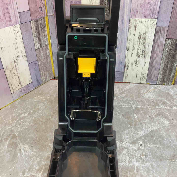 ☆マキタ(makita) コードレスラジオ MR103B【八潮店】