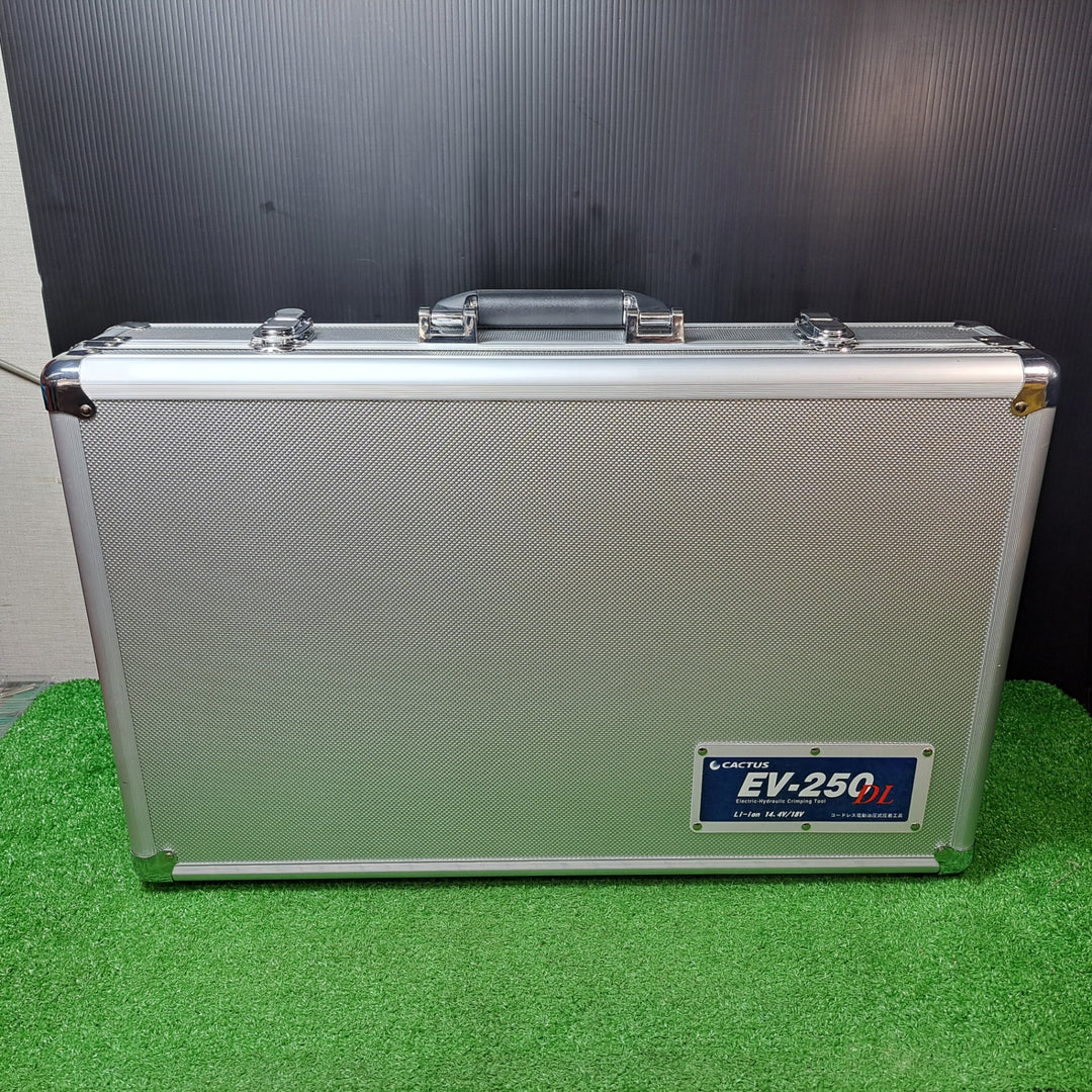 カクタス/CACTUS コードレス電動油圧式圧着工具 EV-250L ケーブルカッターアタッチメント CCH-560A付き【岩槻店】