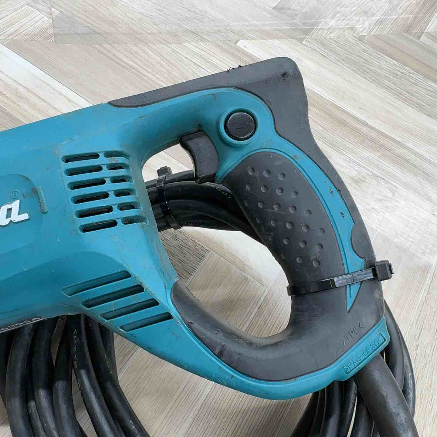☆マキタ(makita) 電気ドリル 6305A ブレーキ付【八潮店】 – アクト