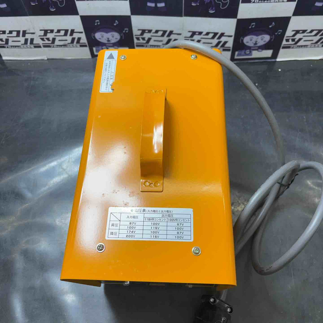 【中古美品】SUZUKID 変圧器トランスタープラスワン 昇圧 降圧 STX-312P　未使用長期保管品【所沢店】